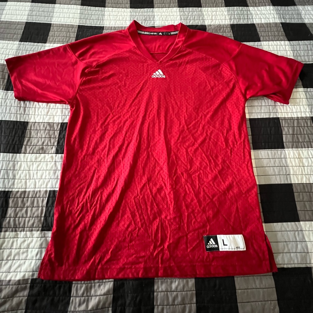 Reebok v neck men’s size L